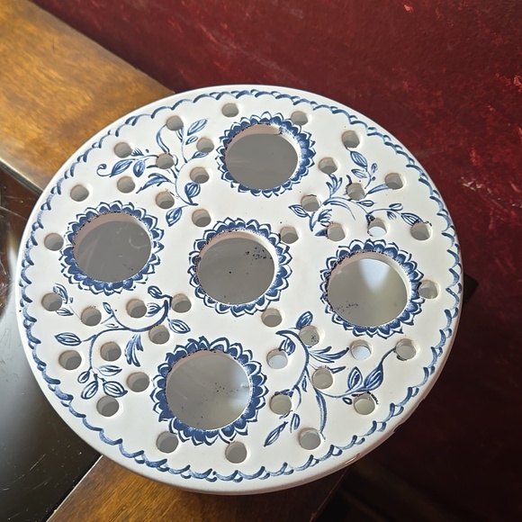 Vtg. 1950s Mottahedeh Metropolitan Museum of Art Ceramic Flower Frog Bulb Vase - Picture 2 of 8